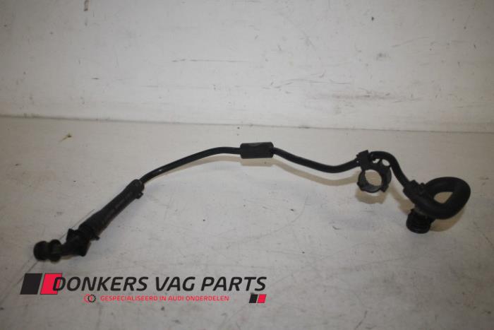Begagnade Vattenrör Audi Q7 (4MB/4MG) 2.0 40 TFSI 16V Pris € 40,00 Inklusive moms erbjuds av Donkers VAG Parts