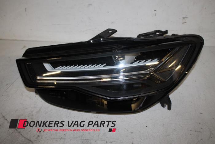 Używane Reflektor lewy Audi RS 6 Avant (C7) 4.0 V8 TFSI 32V Cena € 750,00 Procedura marży oferowane przez Donkers VAG Parts