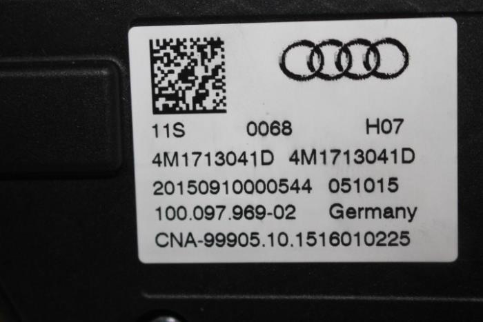 Schaltstange van een Audi Q7 2017