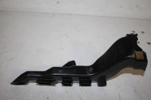 Begagnade Lufttratt Audi Q7 Pris € 5,00 Inklusive moms erbjuds av Autoparts Veghel