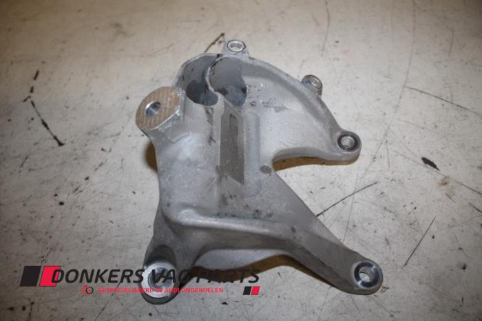 Used Engine mount Audi Q7 (4MB/4MG) 3.0 45 TFSI V6 24V Price € 25,00 Inclusive VAT offered by Donkers VAG Parts