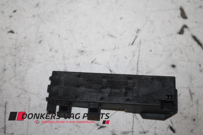 Używane Keyless Entry-Antena Audi S4 Avant (B9) 3.0 TFSI V6 24V Cena € 9,99 Z VAT oferowane przez Donkers VAG Parts