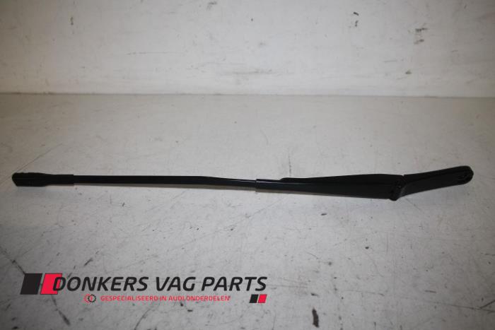 Windshield wiper blade