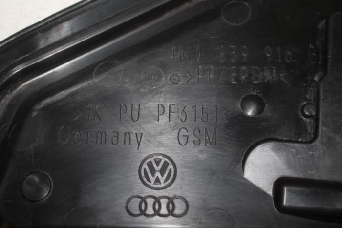 Plyta drzwi prawych tylnych wersja 4-drzwiowa z Audi Q7 2017