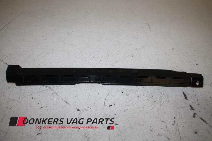 Usagé Divers Audi Q7 (4MB/4MG) 2.0 40 TFSI 16V Prix € 8,00 Prix TTC proposé par Donkers VAG Parts