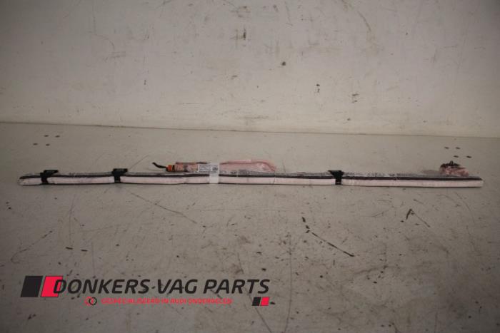 Używane Kurtyna prawa Audi S1 Sportback (8XA/8XF) 2.0 TFSI 16V Cena € 150,00 Procedura marży oferowane przez Donkers VAG Parts