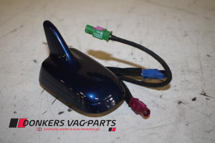 Używane Antena GPS Audi Q5 (8RB) 3.0 TFSI V6 24V Quattro Cena € 50,00 Z VAT oferowane przez Donkers VAG Parts