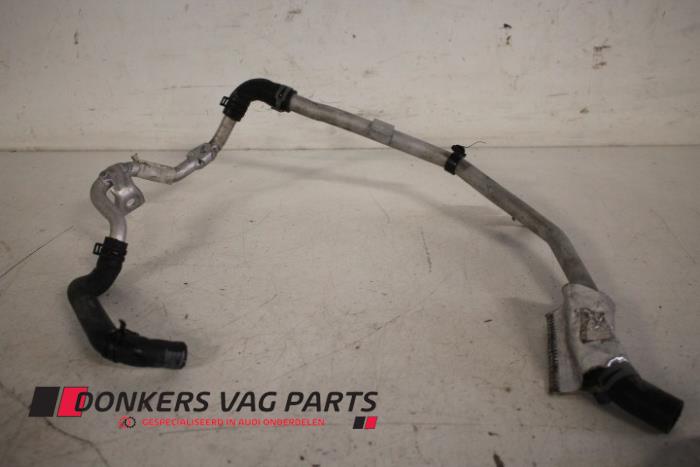 Begagnade Vattenrör Audi S8 (D3) 5.2 V10 40V Pris € 50,00 Marginaltabell erbjuds av Donkers VAG Parts
