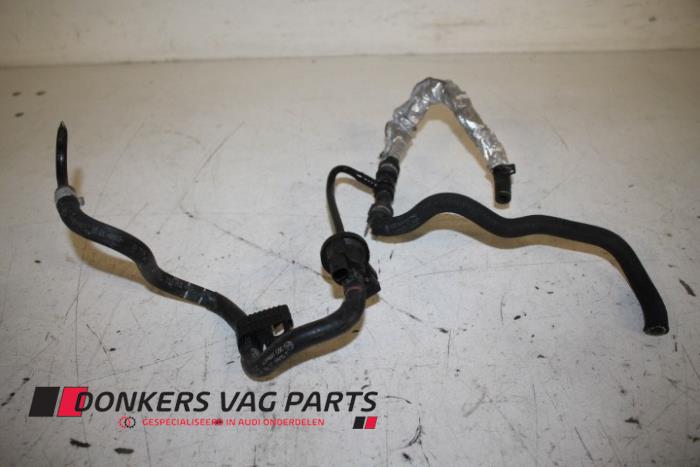 Usagé Débitmètre Audi S8 (D3) 5.2 V10 40V Prix € 30,00 Règlement à la marge proposé par Donkers VAG Parts