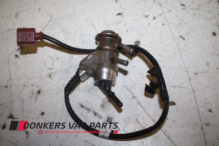 Usados Inyector Adblue Audi Diversos Precio € 200,00 Norma de margen ofrecido por Donkers VAG Parts