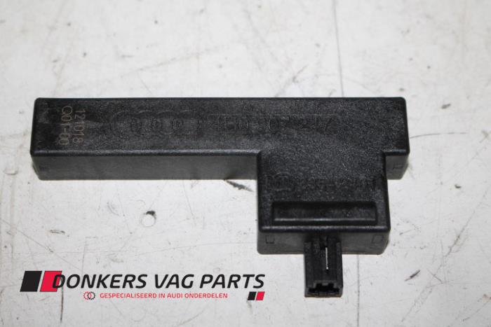 Używane Keyless Entry-Antena Audi S8 (D4) 4.0 V8 TFSI 32V Cena € 17,00 Z VAT oferowane przez Donkers VAG Parts