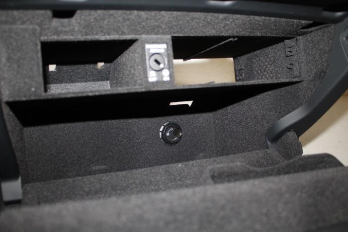 Boîte à gants d'un Audi S8 2013