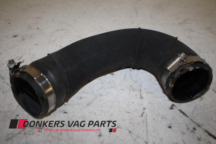 Gebrauchte Intercooler Schlauch Audi Q5 (8RB) 2.0 TDI 16V Quattro Preis € 30,00 Mit Mehrwertsteuer angeboten von Donkers VAG Parts