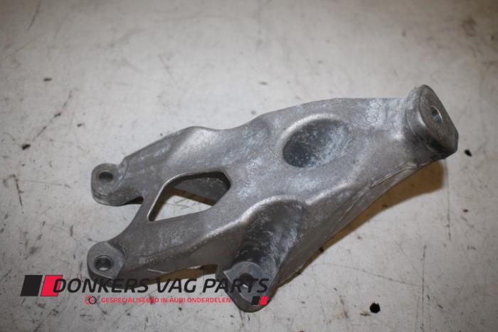 Usagé Support moteur Audi Q5 (8RB) 2.0 TDI 16V Quattro Prix € 9,99 Prix TTC proposé par Donkers VAG Parts