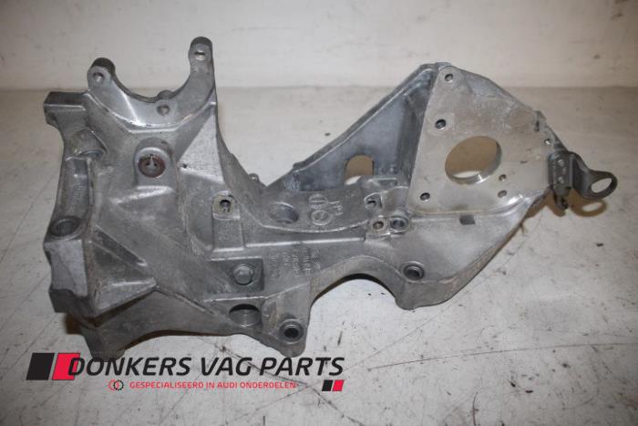 Usagé Support dynamo haut Audi Q5 (8RB) 2.0 TDI 16V Quattro Prix € 100,01 Prix TTC proposé par Donkers VAG Parts