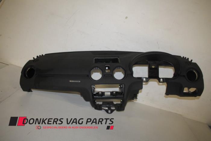 Używane Panel Audi S1 Sportback (8XA/8XF) 2.0 TFSI 16V Cena € 100,00 Procedura marży oferowane przez Donkers VAG Parts