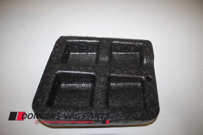 Usagé Divers Audi SQ7 (4MB/4MG) 4.0 TDI V8 32V Prix € 5,00 Prix TTC proposé par Donkers VAG Parts