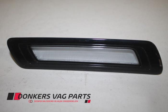 Używane Lampa LED Audi SQ7 (4MB/4MG) 4.0 TDI V8 32V Cena € 9,99 Z VAT oferowane przez Donkers VAG Parts