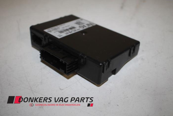 Usados Módulo Gateway Audi S8 (D4) 4.0 Plus V8 TFSI 32V Precio € 100,00 Norma de margen ofrecido por Donkers VAG Parts