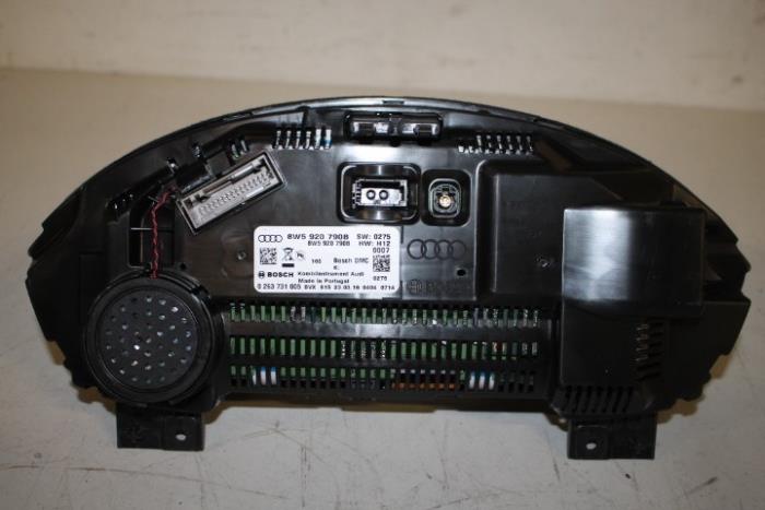 Instrument panel from a Audi A4