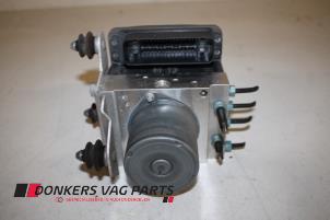 ABS Pumpe van een Audi A7 Sportback (4GA/4GF) 3.0 TDI V6 24V Quattro 2014