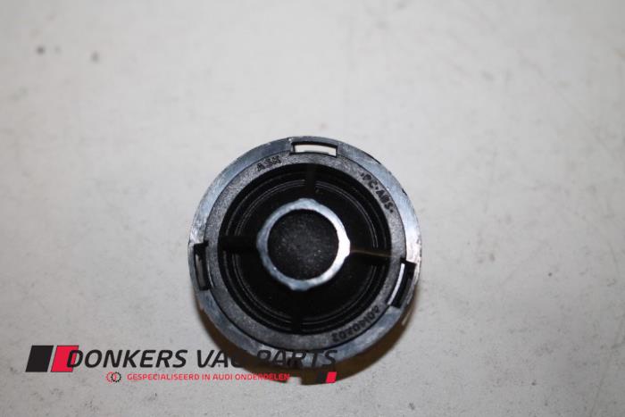 Front door high frequency speaker