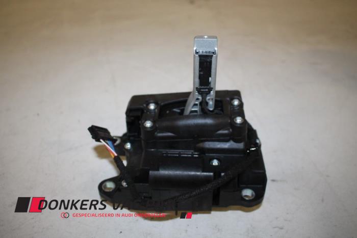 Usagé Bielle commutation Audi A4 (B9) 2.0 35 TDI 16V Prix € 125,00 Règlement à la marge proposé par Donkers VAG Parts