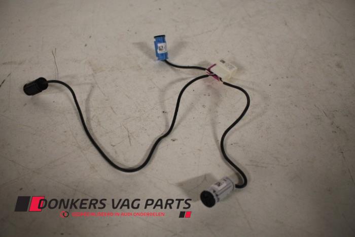 Używane Mikrofon Audi A6 (C7) 3.0 TDI V6 24V BiTurbo Quattro Cena € 25,00 Procedura marży oferowane przez Donkers VAG Parts
