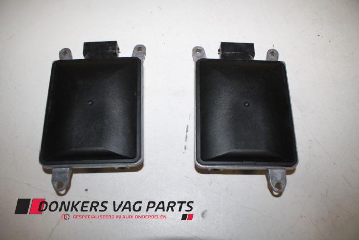 Używane Czujnik Side Assist Audi S8 (D4) 4.0 Plus V8 TFSI 32V Cena € 400,00 Procedura marży oferowane przez Donkers VAG Parts