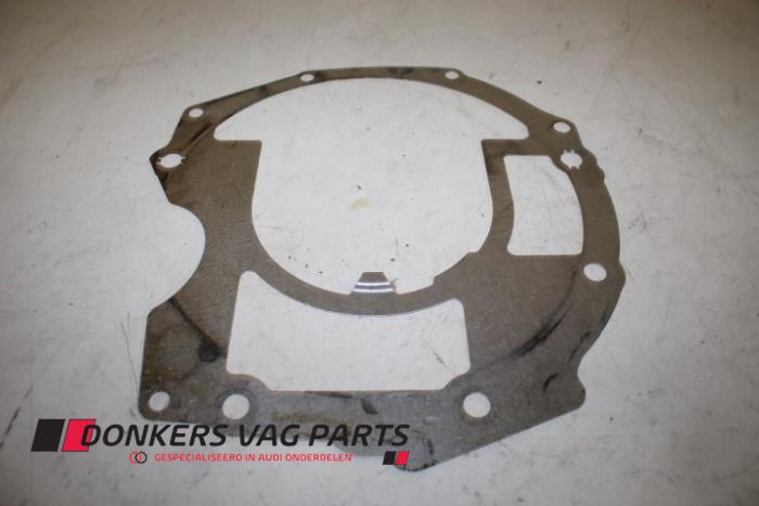Used Intermediate plate motor Audi A4 Avant (B9) 2.0 TFSI 16V Price € 8,00 Margin scheme offered by Donkers VAG Parts