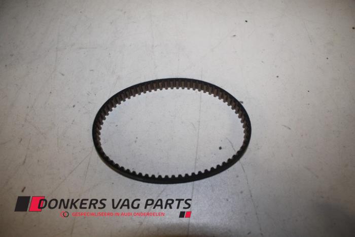 Używane Pas klinowy Audi A4 Avant (B9) 2.0 TFSI 16V Cena € 10,00 Procedura marży oferowane przez Donkers VAG Parts