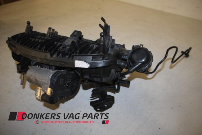 Używane Kolektor dolotowy Audi A4 Avant (B9) 2.0 TFSI 16V Cena € 275,00 Procedura marży oferowane przez Donkers VAG Parts