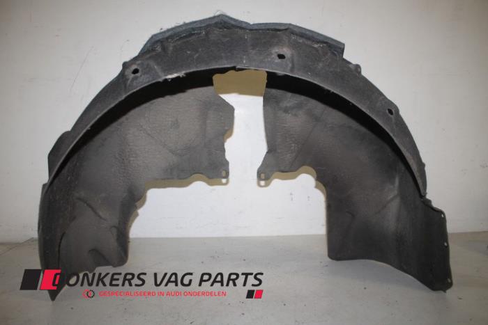 Używane Nadkole Audi A7 Sportback (4GA/4GF) 3.0 TDI Clean Diesel V6 24V Quattro Cena € 35,00 Procedura marży oferowane przez Donkers VAG Parts