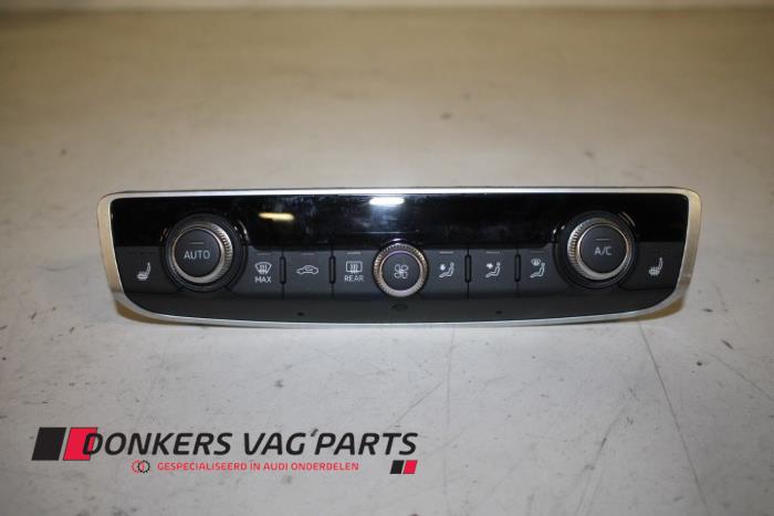 Używane Panel climatronic Audi S3 Limousine (8VM/8VS) 2.0 T FSI 16V Cena € 200,00 Procedura marży oferowane przez Donkers VAG Parts