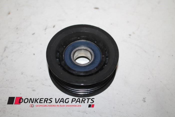 Usados Rodillo correa múltiple Audi A7 Sportback (4GA/4GF) 3.0 TDI V6 24V Precio € 15,00 Norma de margen ofrecido por Donkers VAG Parts
