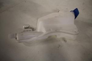 Usagé Réservoir lave-glace avant Audi S3 Prix € 15,00 Règlement à la marge proposé par Autoparts Veghel