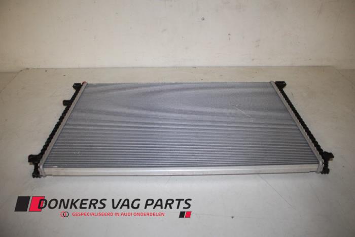 Usagé Radiateur Audi Q7 (4MB/4MG) 3.0 TFSI V6 24V Prix € 175,00 Prix TTC proposé par Donkers VAG Parts