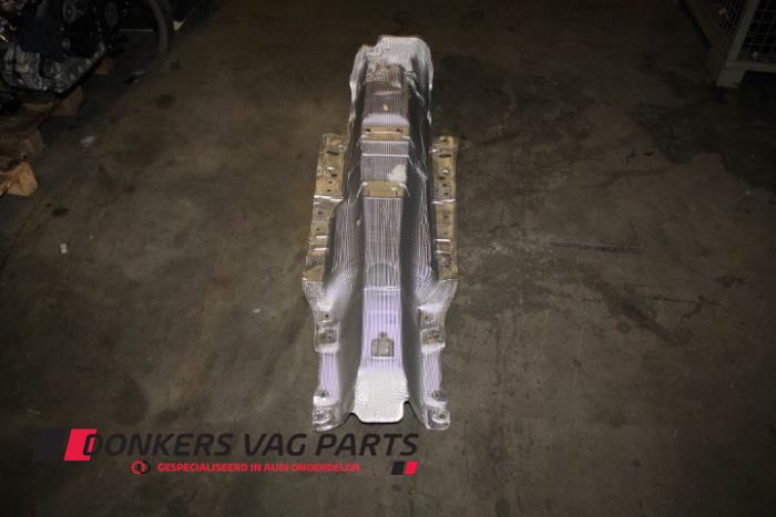Gebrauchte Hitzeschild Auspuff Audi Q3 (F3B) 2.0 35 TDI 16V Preis € 50,00 Margenregelung angeboten von Donkers VAG Parts
