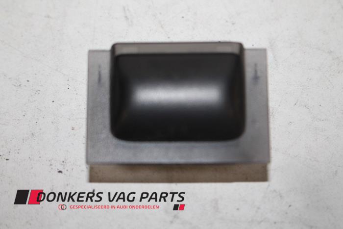 Begagnade Ljussensor Audi A3 Sportback (8VA/8VF) 2.0 TDI 16V Quattro Pris € 15,00 Marginaltabell erbjuds av Donkers VAG Parts