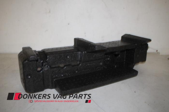 Używane Schowek Audi Q7 (4MB/4MG) 3.0 TFSI V6 24V Cena € 8,00 Z VAT oferowane przez Donkers VAG Parts