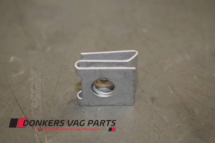 Używane Rózne Audi Rózne Cena € 1,00 Procedura marży oferowane przez Donkers VAG Parts