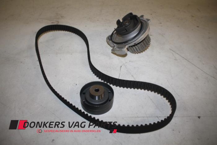 Nowe Pompa wodna Audi 100 Cena € 65,00 Z VAT oferowane przez Donkers VAG Parts