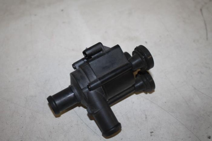 Water pump from a Audi A4