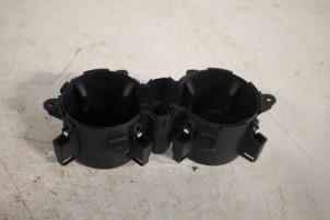 Used Cup holder Audi Q7 Price € 20,00 Margin scheme offered by Autoparts Veghel