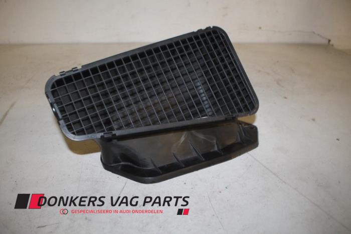 Begagnade Lufttratt Audi A5 Sportback (8TA) 2.0 TDI 16V Quattro Pris € 8,00 Inklusive moms erbjuds av Donkers VAG Parts