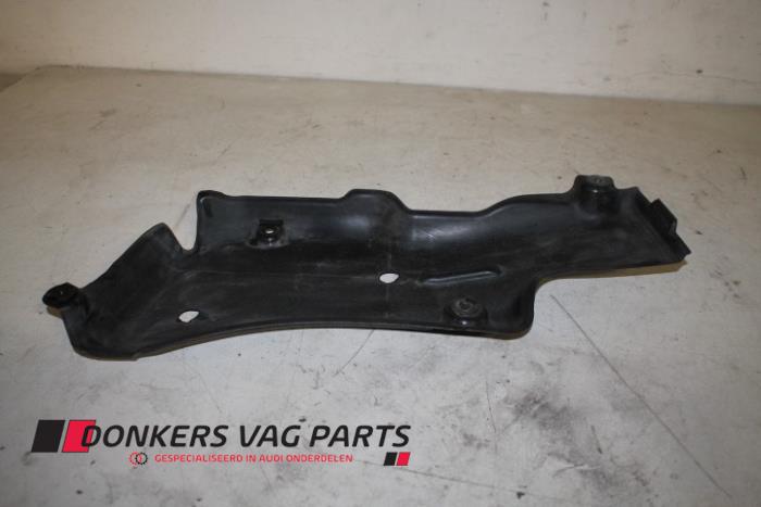 Begagnade Hasplåt Audi A6 Pris € 30,00 Marginaltabell erbjuds av Donkers VAG Parts