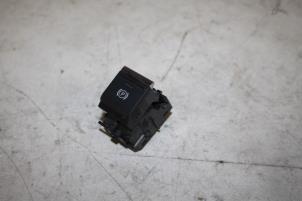 Usados Interruptor de freno de mano Audi S3 Precio € 30,00 Norma de margen ofrecido por Autoparts Veghel