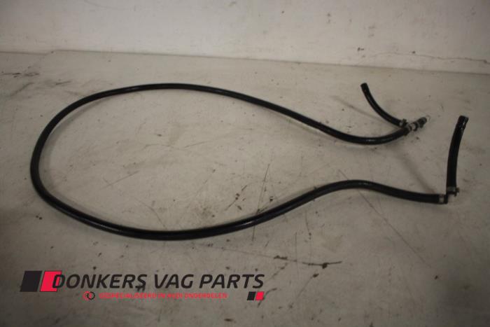 Headlight washer pipe