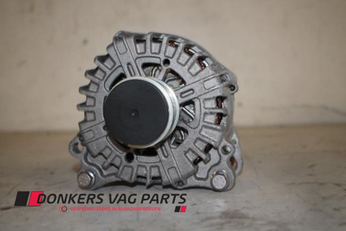 Usagé Dynamo Audi Divers Prix € 75,00 Règlement à la marge proposé par Donkers VAG Parts