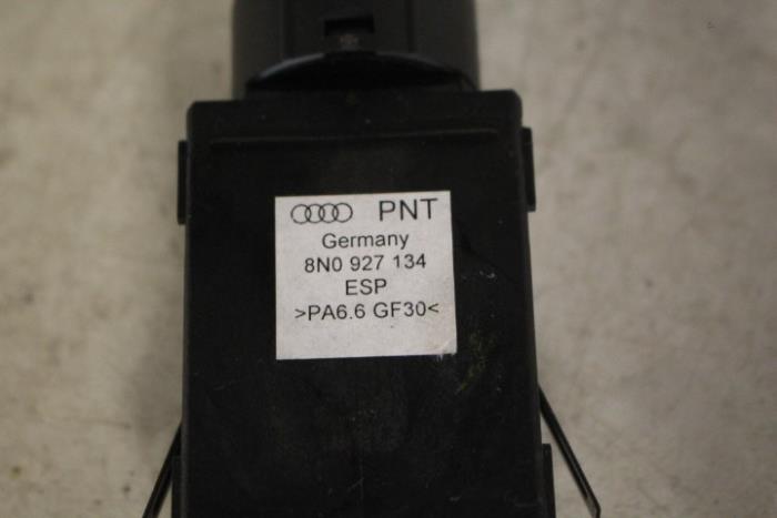 Interruptor ESP de un Audi TT